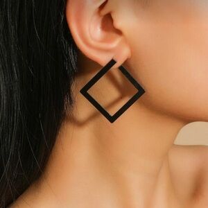 Geometric Design black Cuff Hoop Earrings‎